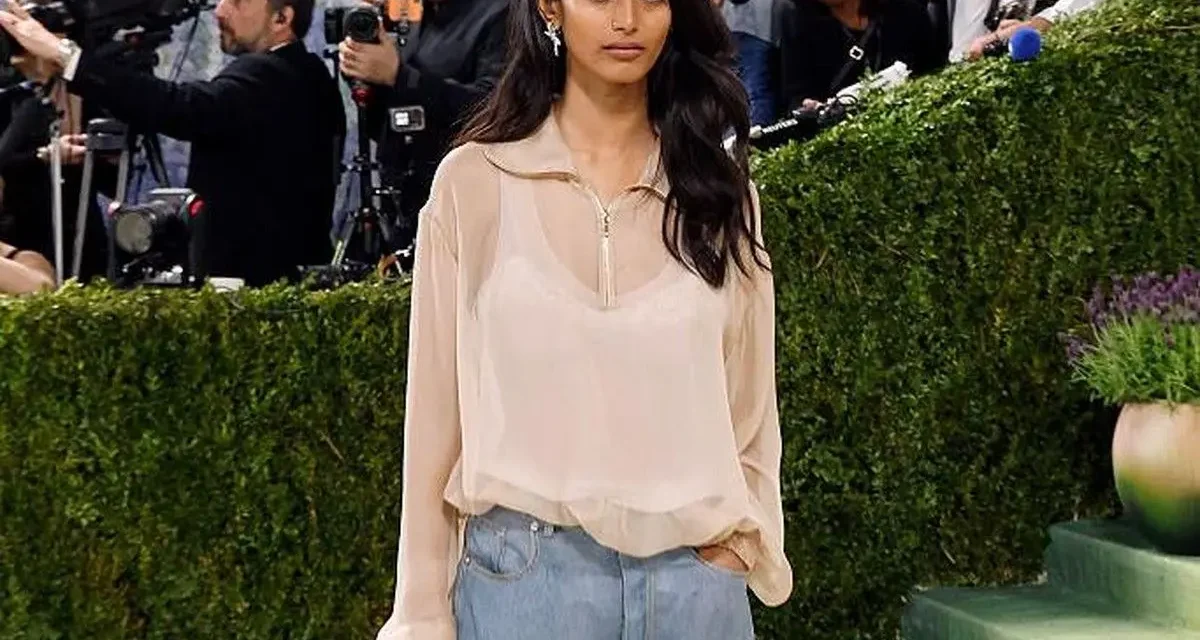 Penampilan Model Chanel Di Met Gala 2026 Tak Sesuai Tema
