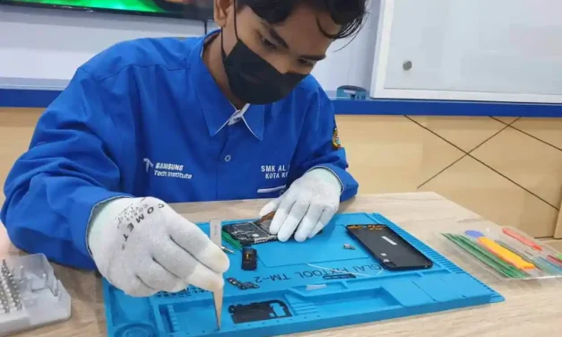 Profesi Teknisi Gadget Kini Menjanjikan Di Tengah Ledakan Digital